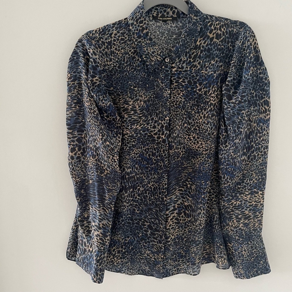 Kobi Halperin Women’s Blouse Size Medium Blue Brown Tan Silk Long Sleeve Silk - Picture 1 of 6